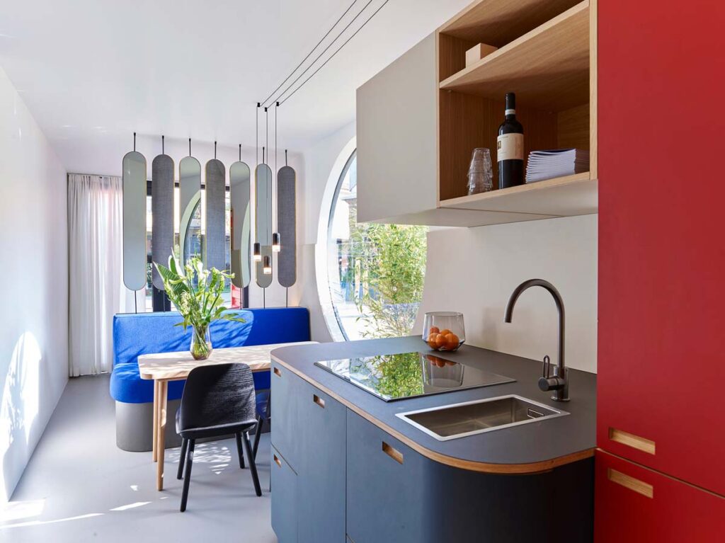 Containerwerk muestra en Milán el potencial de los contenedores marítimos para vivienda 4