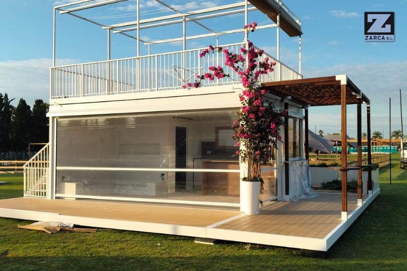 Bar modular de contenedores triunfa en el CSIO del Club de Polo 3 bar modular