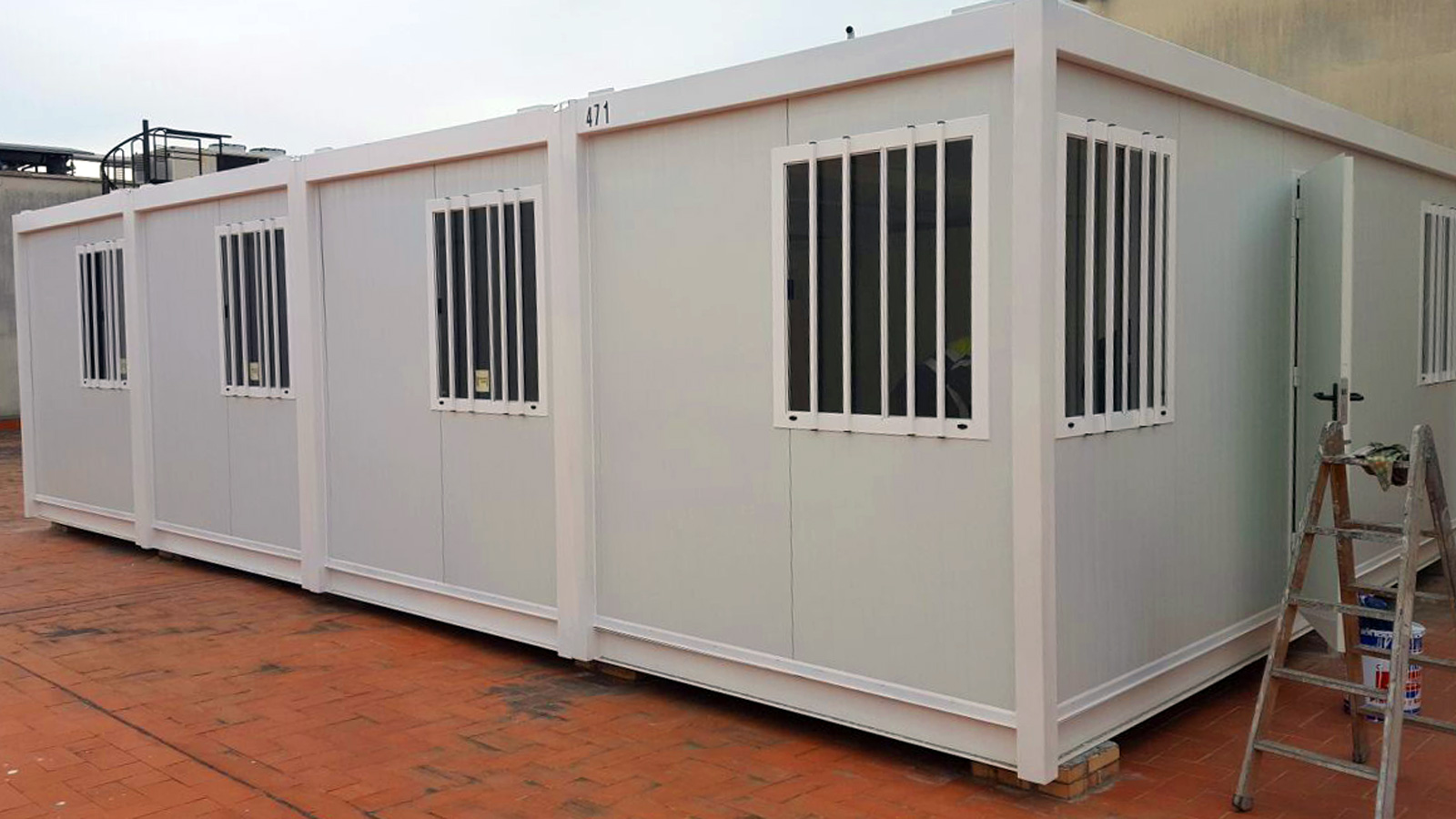 Puesto de información contenedor del Puerto de Roses 5