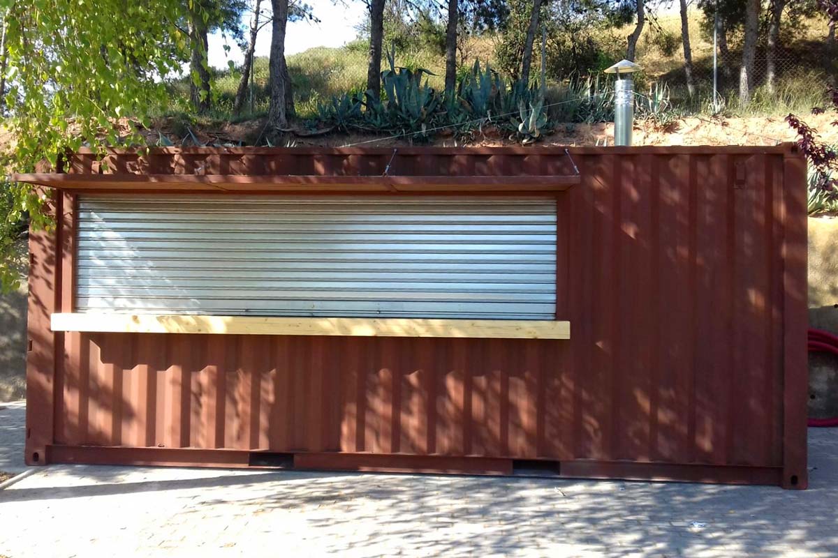 Bar contenedor en piscina 15