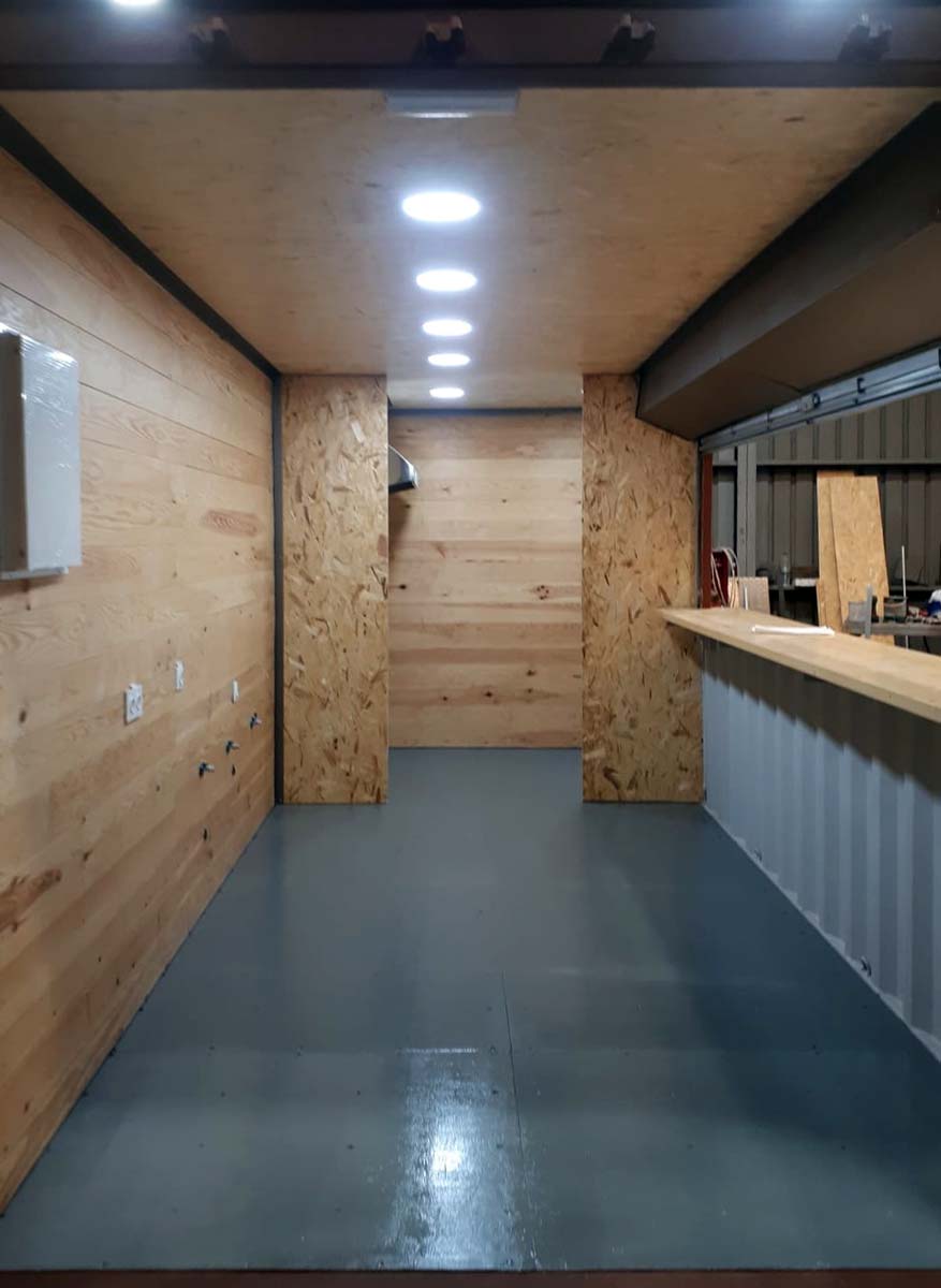 Bar contenedor en piscina 9