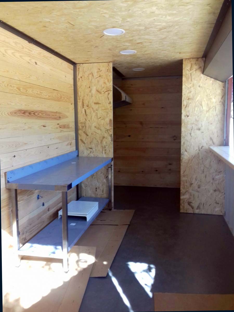 Bar contenedor en piscina 12