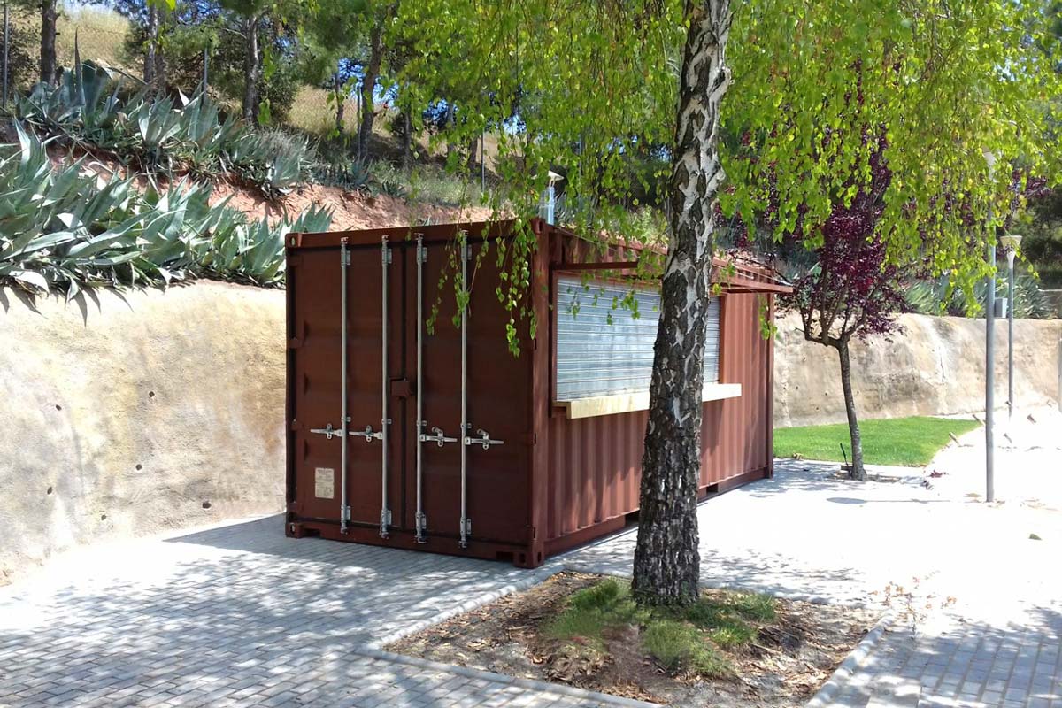 Bar contenedor en piscina 7