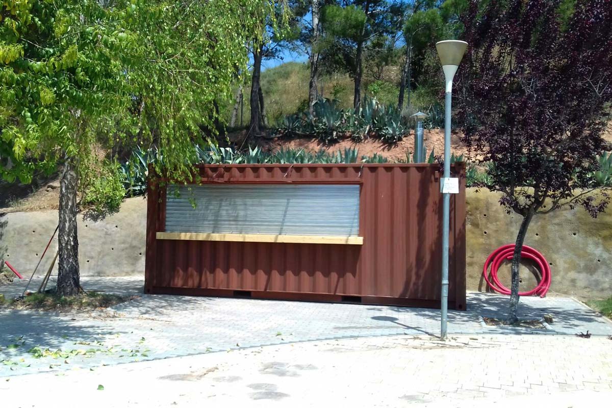 Bar contenedor en piscina 5