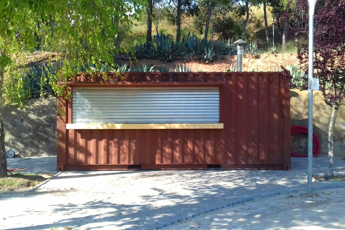 Bar contenedor en piscina 3