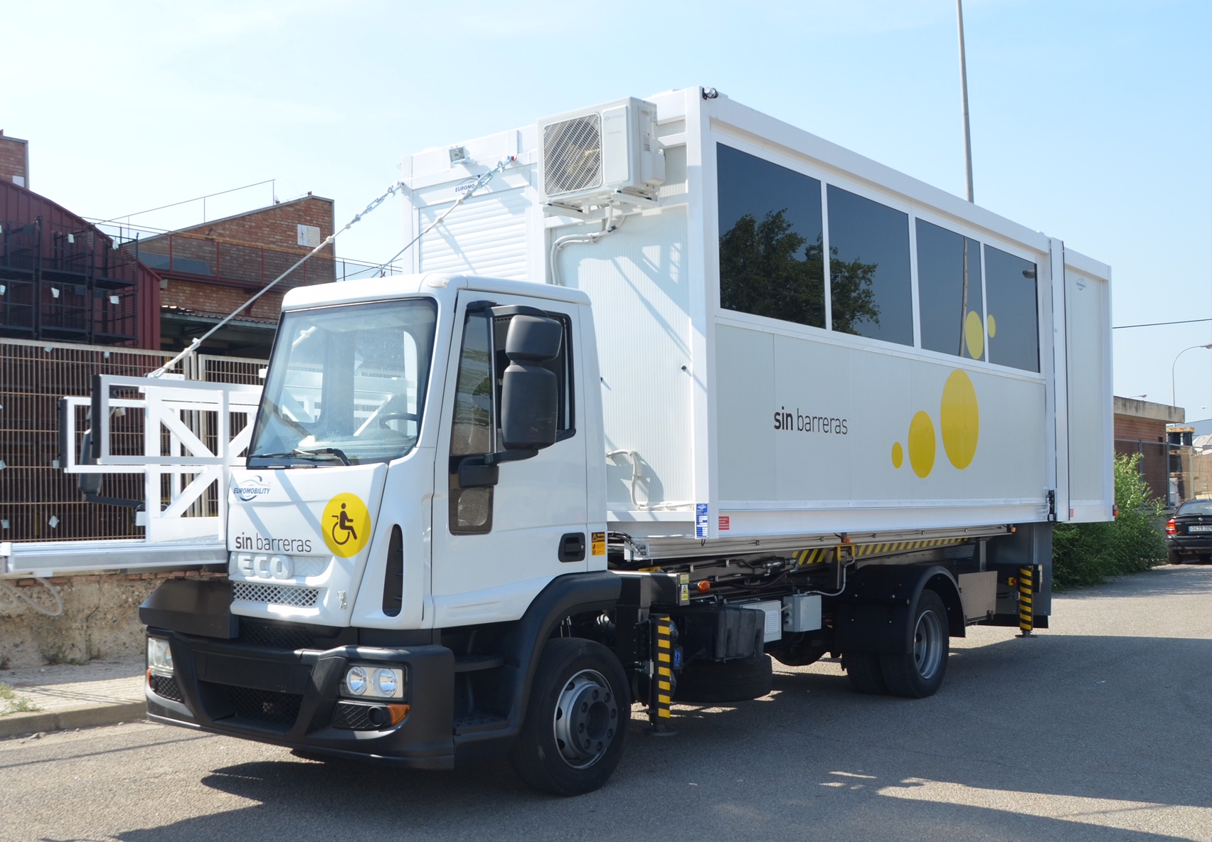 Vehículo Transelevador Personas "Ambulift" 5