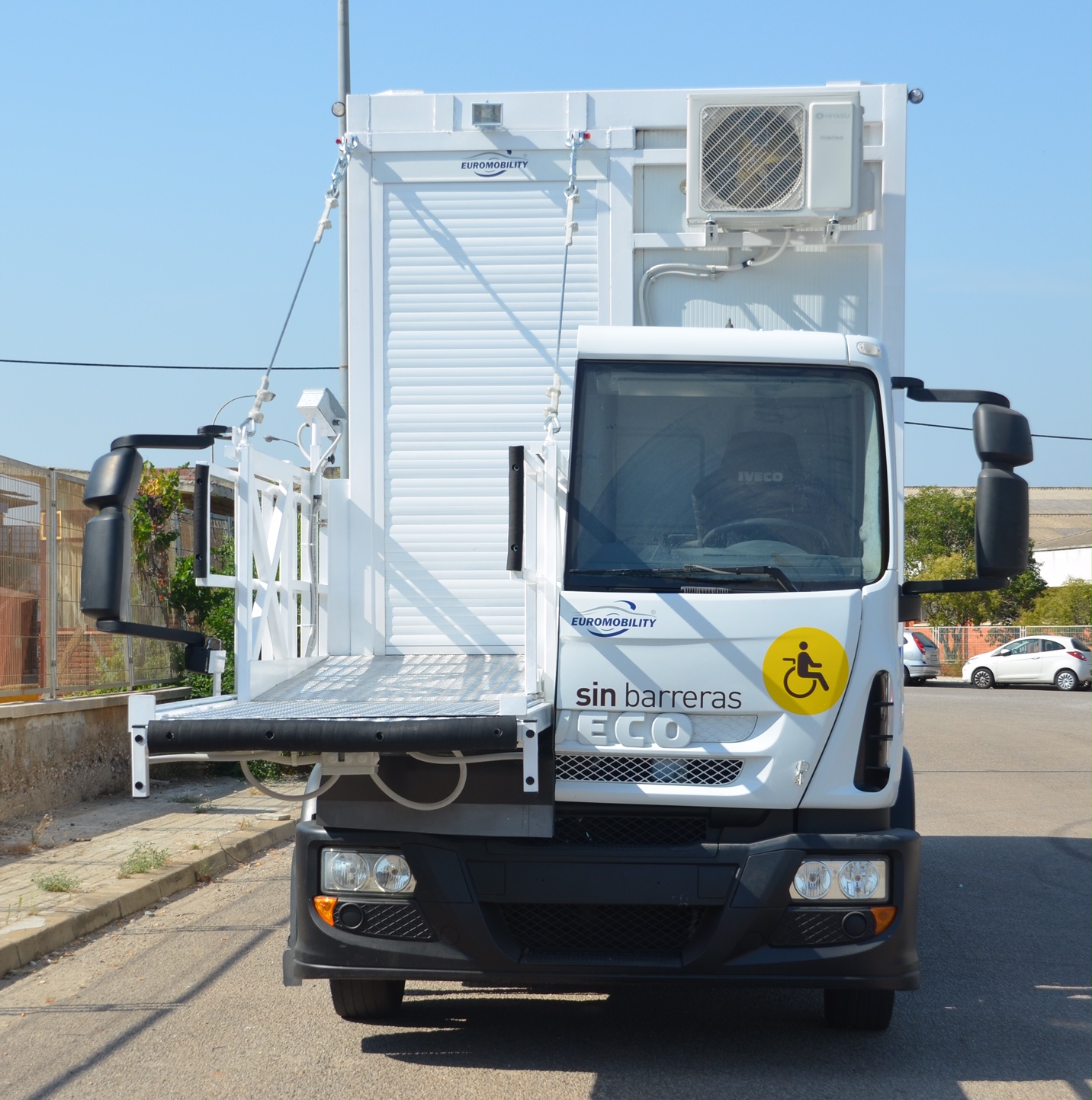 Vehículo Transelevador Personas "Ambulift" 4