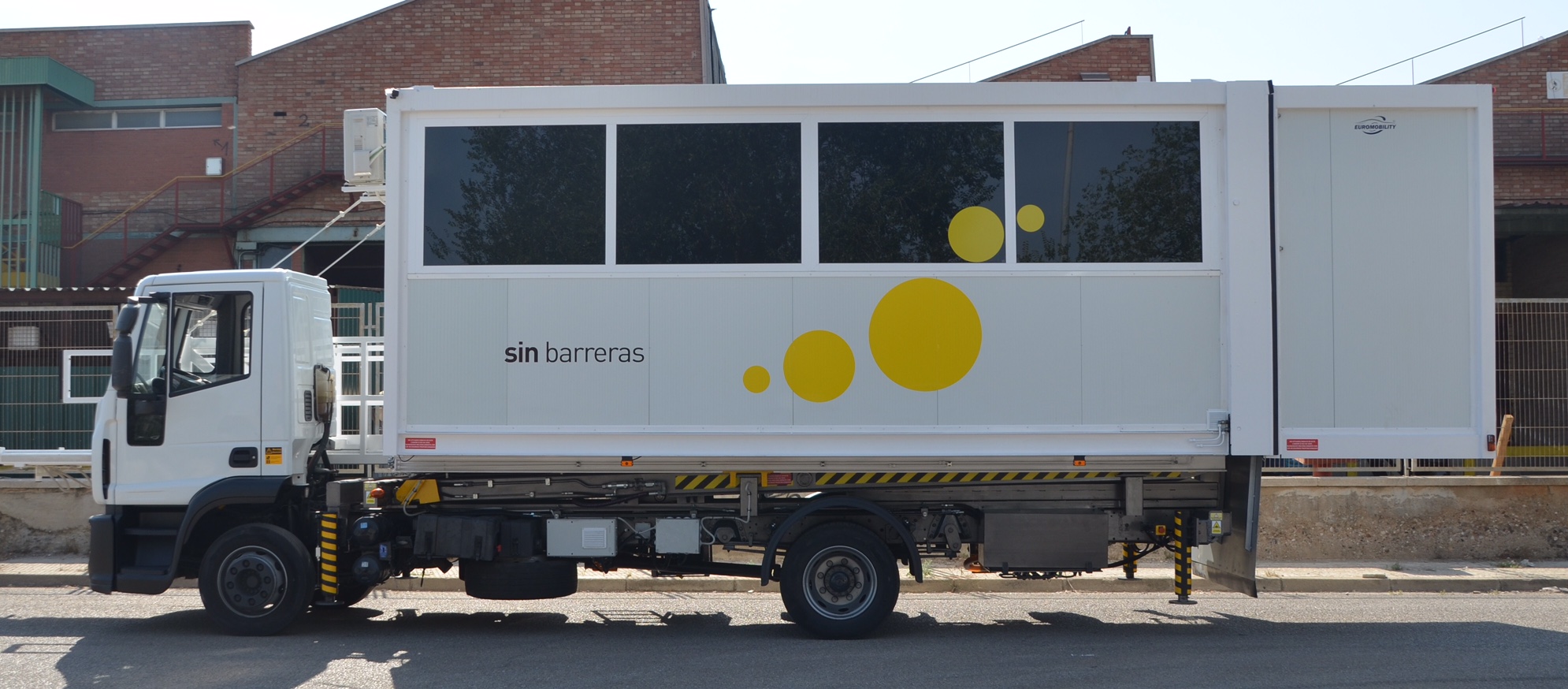 Vehículo Transelevador Personas "Ambulift" 3