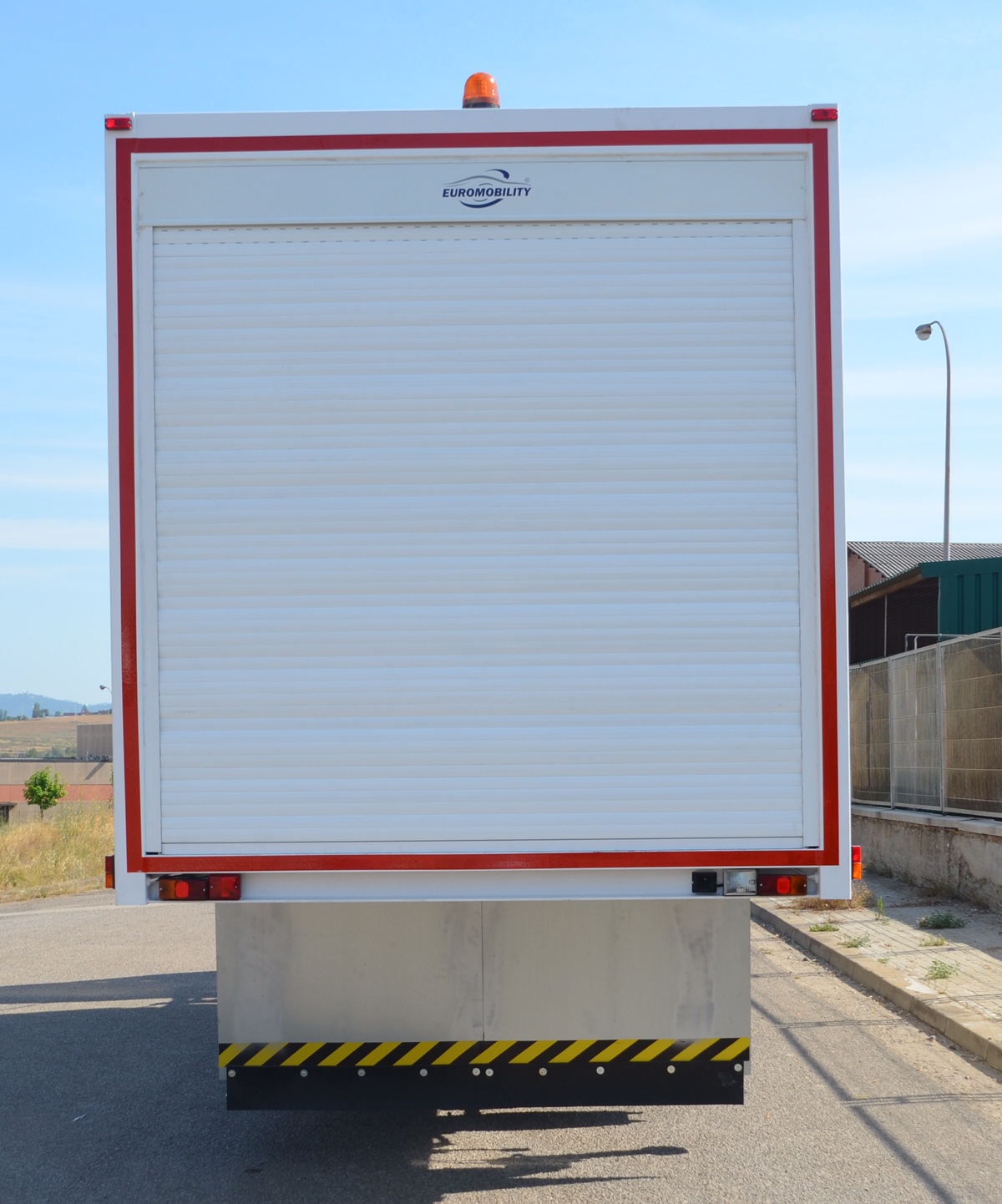 Vehículo Transelevador Personas "Ambulift" 2